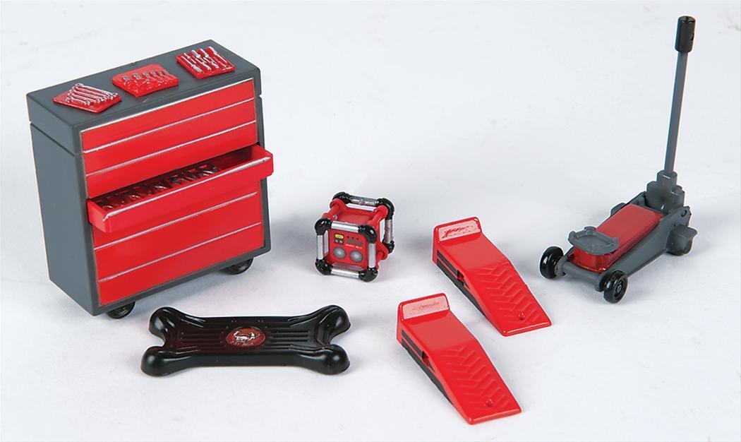 Engine Master Australia PHT-16057 Pht- 16057 Backyard Mechanic Accessory Set 1:24 Scale