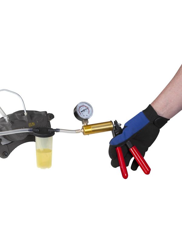 WMR-W87031 WMR-W87031 Performance Tool Brake Bleeder Vacuum Pump Kit W87031