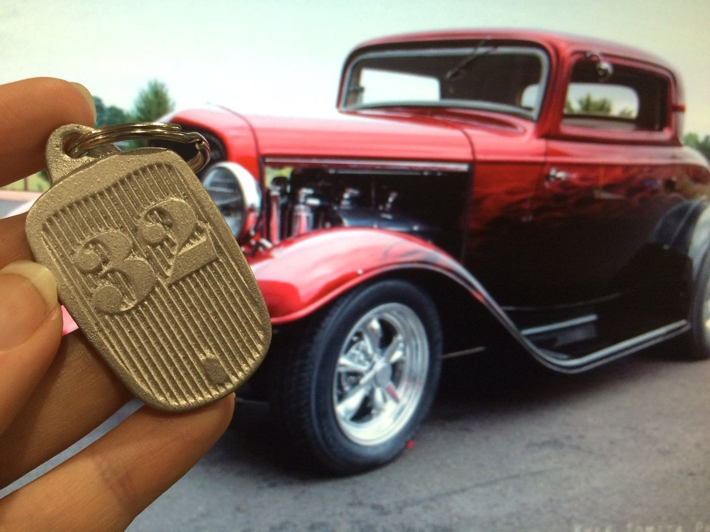 O'Brien Truckers OTKC32 32 Ford Grille Shaped Keyring Keychain Cast Alum