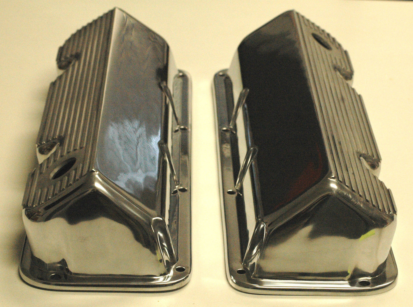 RPC RPCR7638 Polished Alloy Nosltalgia Finned Valve Covers fits Ford 302/351C
