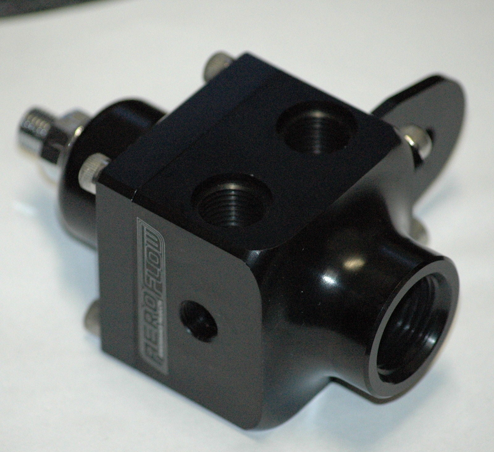 Aeroflow AF66-2048BLK 4 Port Fuel Pressure Regulatorblack Carb 1600+ H ...