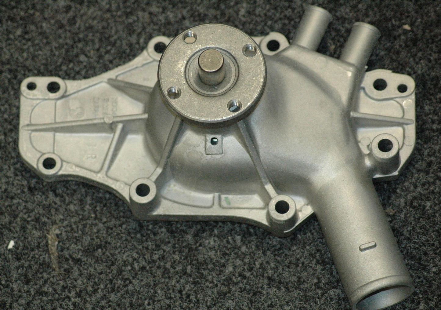 Endurotec WP808CGMB Gmb Water Pump Holden Commodore Vc-Vh 253-308 Small Bearing Cast Alloy