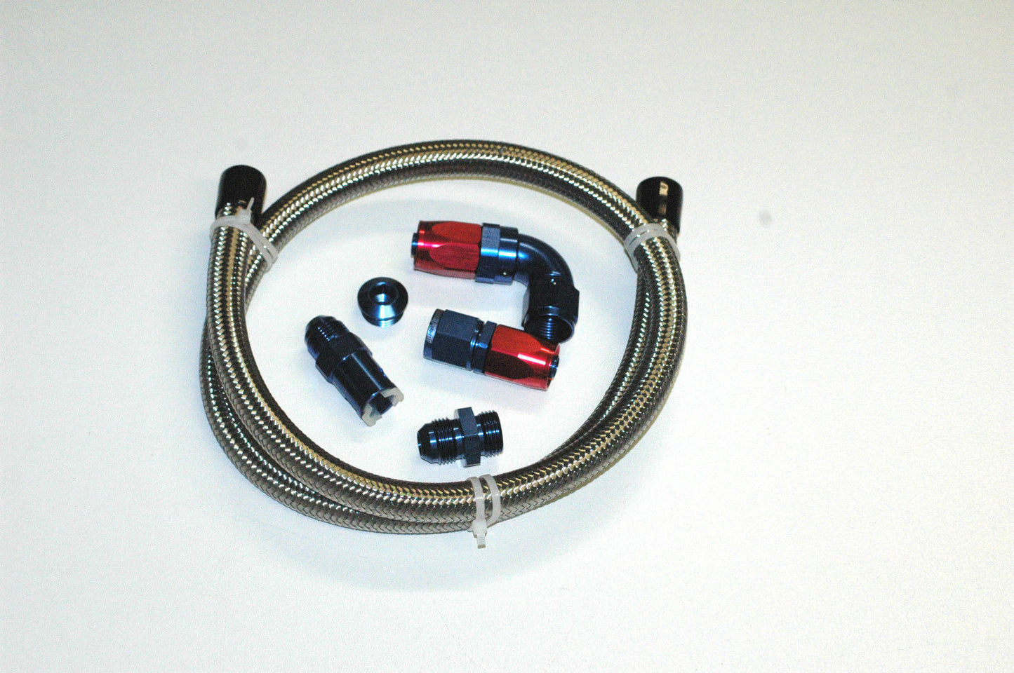 AEROFLOW HOLDEN VT - VZ LS1 5.7L V8 BILLET ALLOY FUEL RAIL KIT RED AFLS1KITR