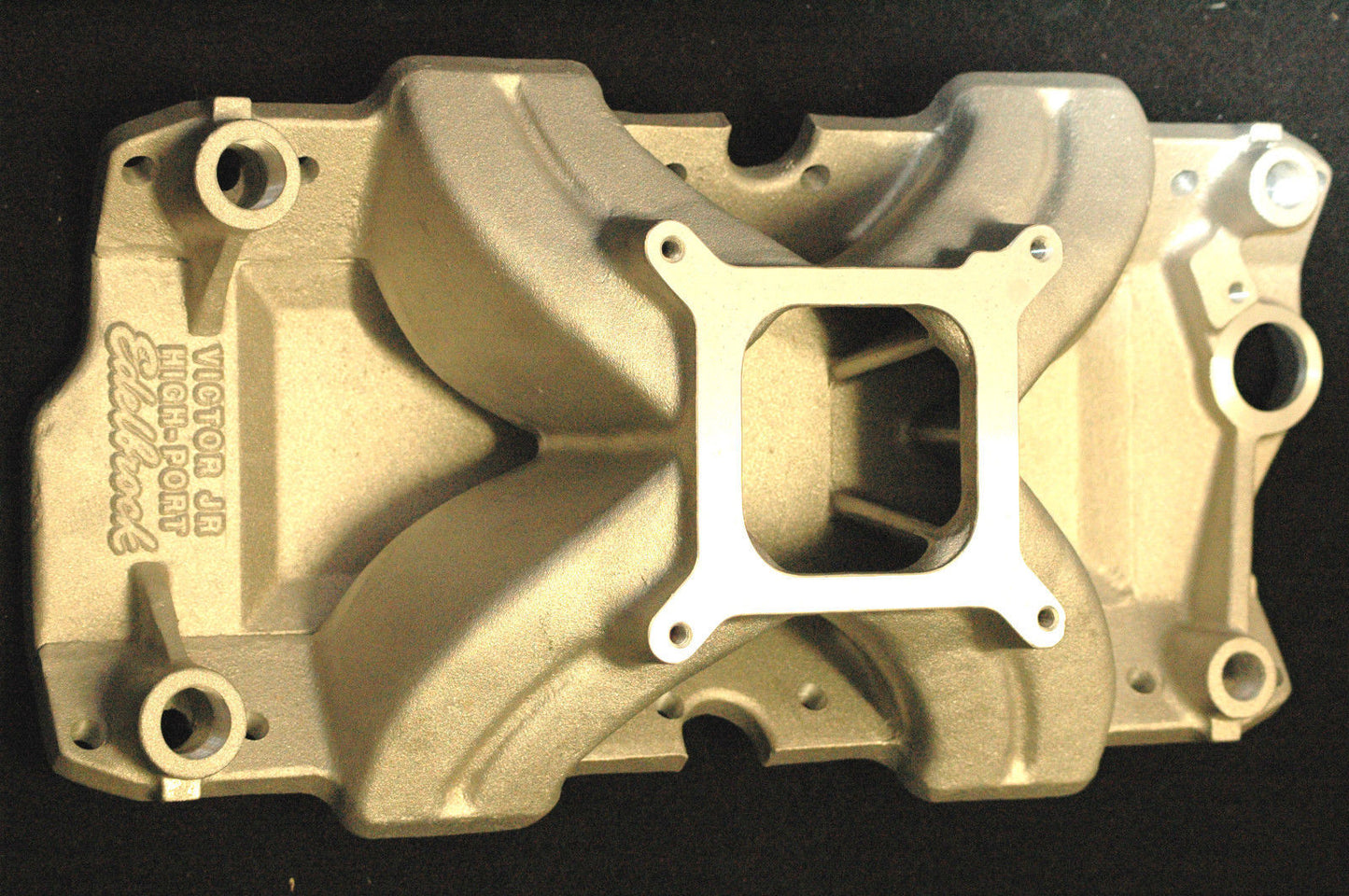 Edelbrock ED2951 Chev SB 262-400 Victor Jr. High Port Waterless Intake Manifold