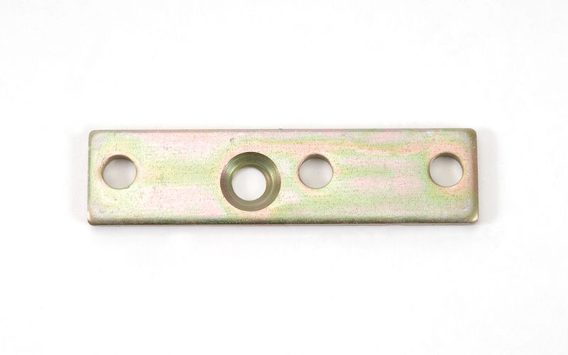 Edelbrock ED8034 Edelbrock Performer AMC Throttle Cable Adapter ED8034 suit 1979 And Later