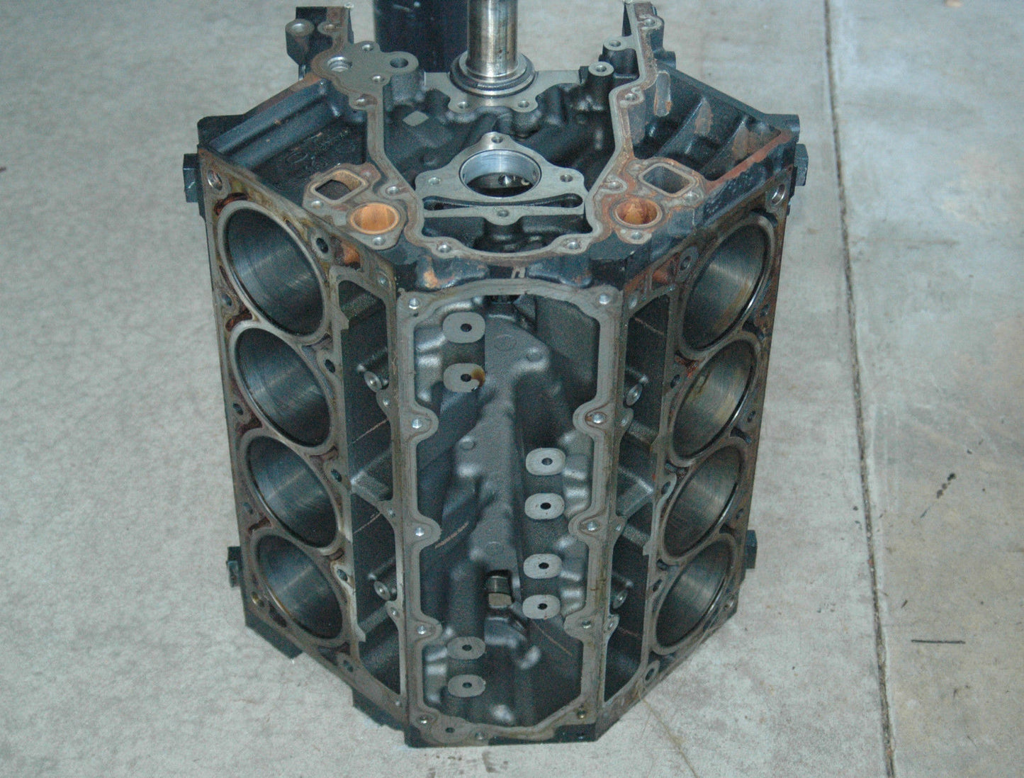 GM Performance EMADamagedBlock Emadamagedblock Damaged GM Chevy LS2 Cast Iron Blocks suitable Only As A Dummy Block