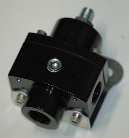 Endurotec EW22205 Fuel Pressure Regulator 3/8Npt x 3 Port 4.5-14 Psi 1/8Npt Gauge Port