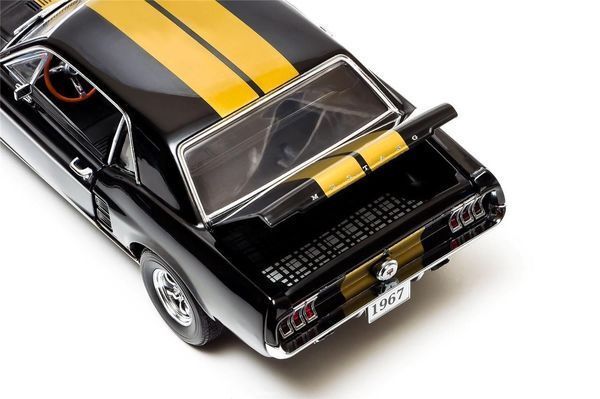 Greenlight GLC12897 1967 Ford Mustang Gt 1:18 Diecast Model Black w/ Gold Stripes