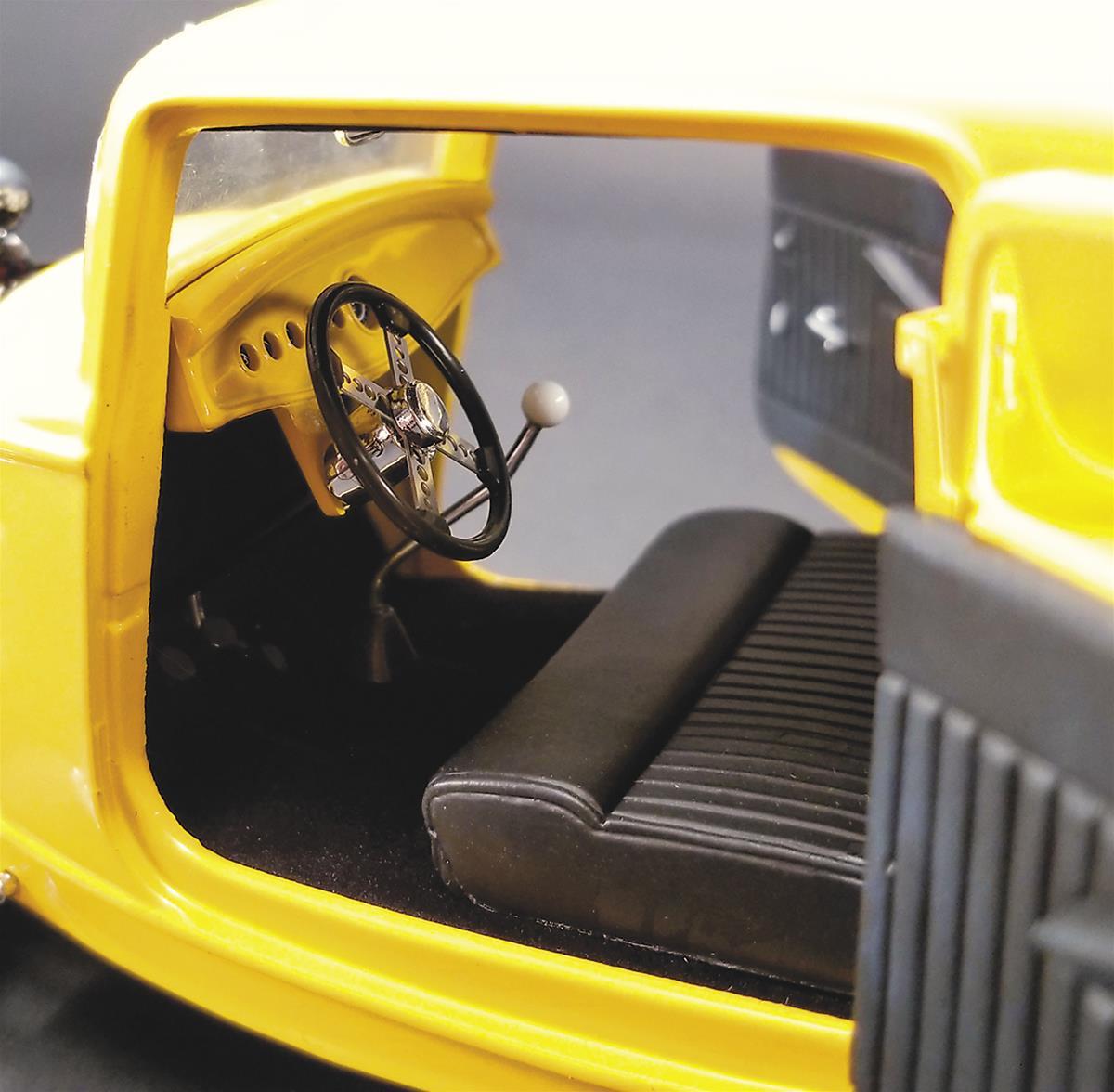 Acme Trading Company AMM-A1805015 Acme 1932 Ford Three-Window Coupe w/ Hemi Diecast Model 1:18 Scale